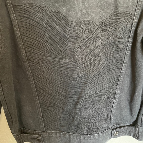Limited Edition Levi’s Denim Jacket - Picture 2 of 4